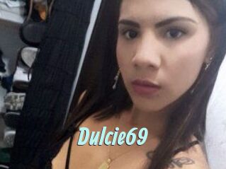 Dulcie_69