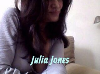 Julia_Jones