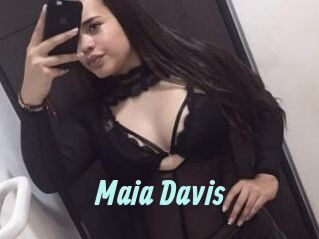 Maia_Davis
