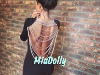 Mia_Dolly