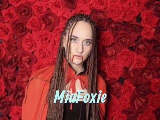 MiaFoxie Ton Show