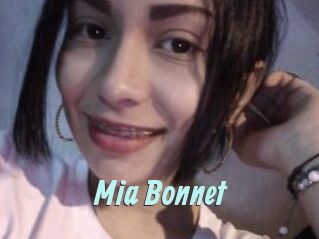 Mia_Bonnet