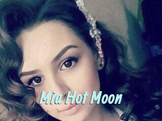 Mia_Hot_Moon