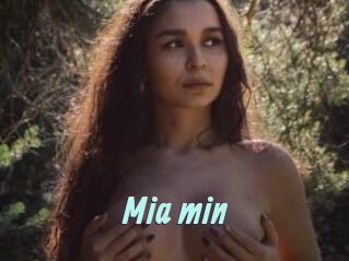 Mia_min