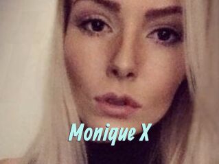 Monique_X