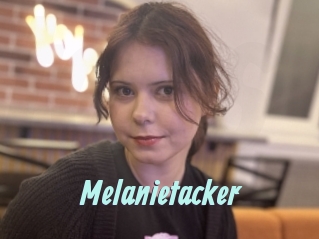 Melanietacker