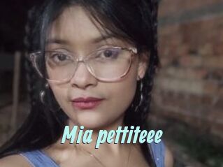 Mia_pettiteee