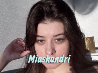 miashandri Ton Show