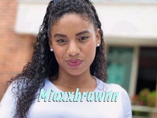 Miaxxbrawnn