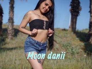 Moon_danii