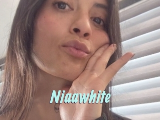 Niaawhite