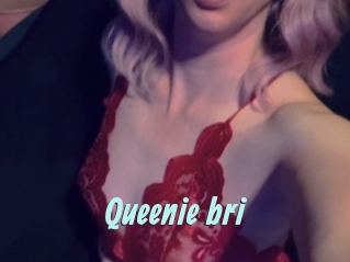 Queenie_bri
