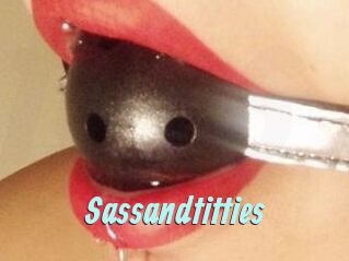 Sassandtitties