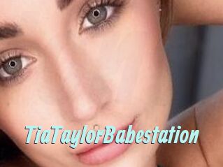 TiaTaylorBabestation